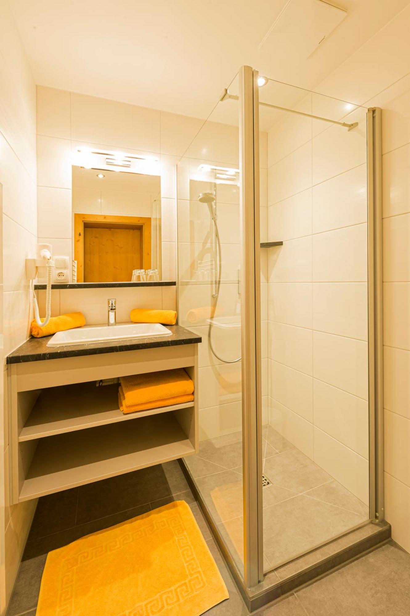 Apartments Tirolerhaus Kossen Bilik gambar